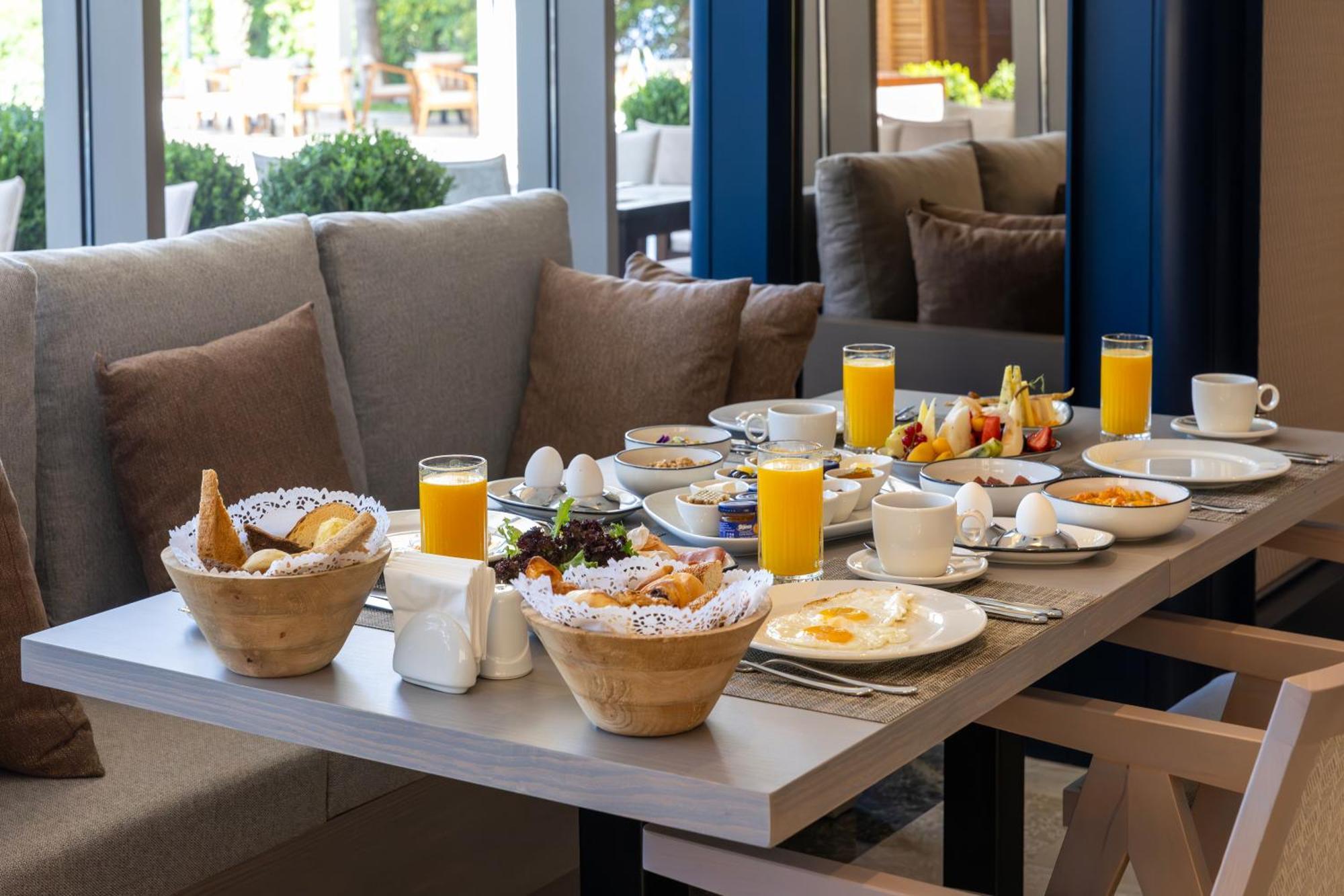 Delta Hotels By Marriott Antalya Lara - Adult Only מראה חיצוני תמונה