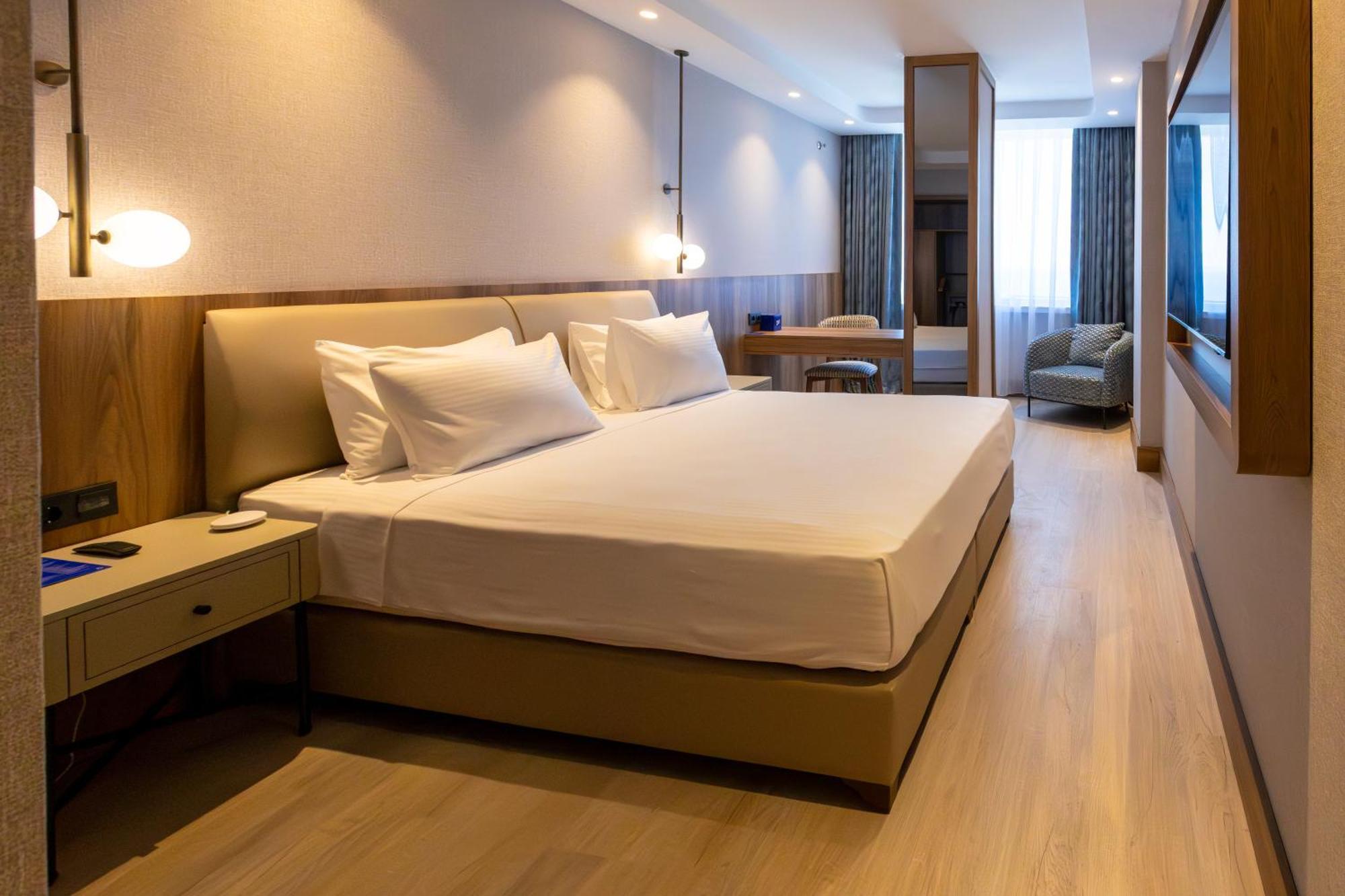 Delta Hotels By Marriott Antalya Lara - Adult Only מראה חיצוני תמונה